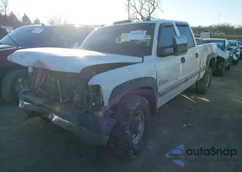 2001 Chevrolet Silverado 2500Hd Lt from USA, damaged, VIN 1GCHK23121F177080
